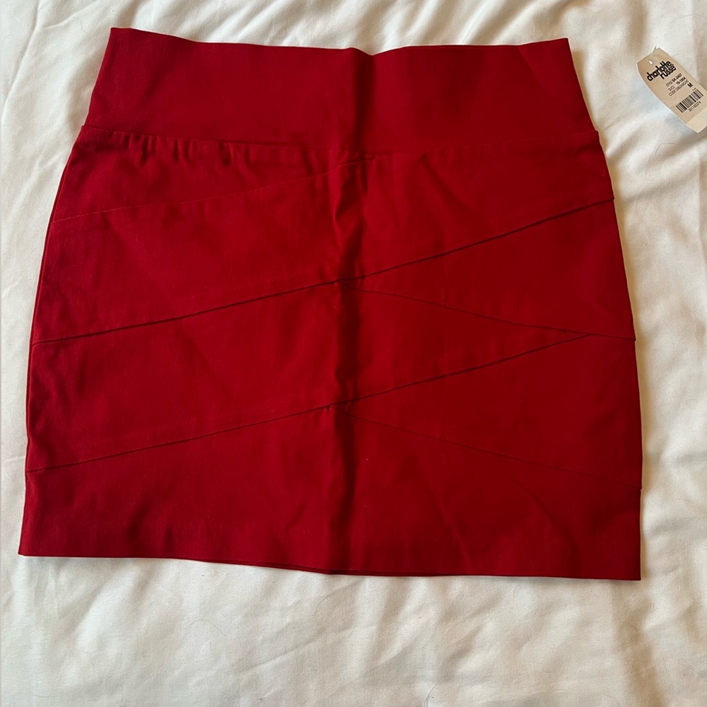 NEW RED SKIRT M